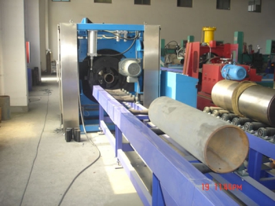 Sistema de transporte de tuberías para la máquina de biselado